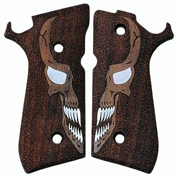 Beretta 92 Combat grips made of walnut wood with custom Logo made of silver