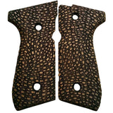 Beretta 92FS grips made of walnut wood.