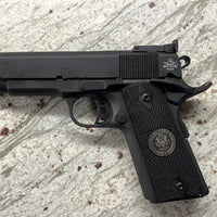 Colt 1911 Compact grips