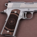 Bestpistolgrips Sig Sauer 1911 custom walnut grips with engraved star design