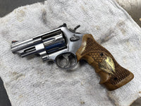 Smith & Wesson K frame Rounbutt grips