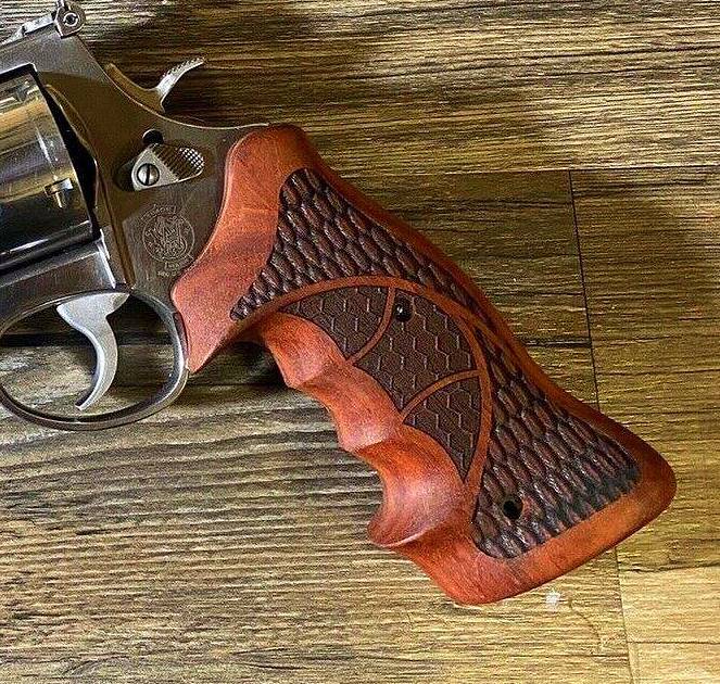 Smith & Wesson L frame roundbutt grips | Bestpistolgrips