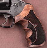Walnut wood grips for Smith & Wesson 460 .500 X Frame pistol, custom-made replacement grips by Bestpistolgrips.